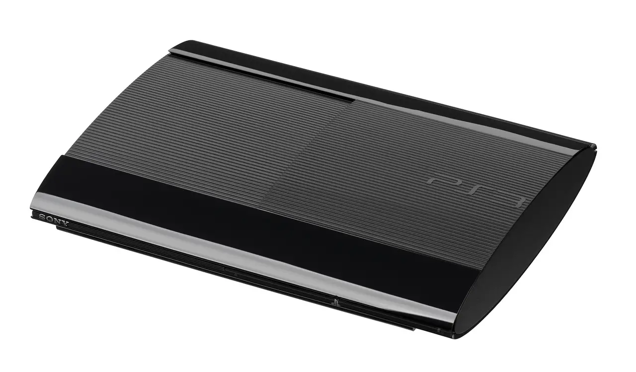 La PS3 Ultra Slim y su tapa deslizante en la parte superior