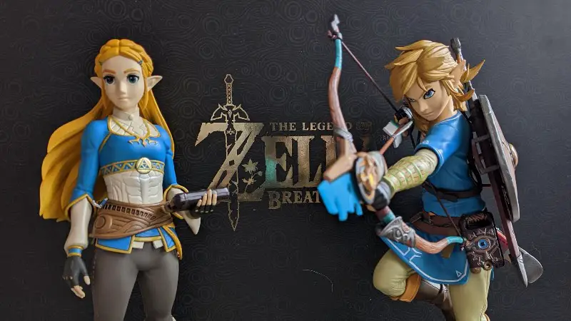 Se detallan las primeras 4 figuras de Link y Zelda de Breath of the Wild