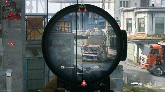 Mejor clase de alcance rápido en Modern Warfare 2: Sniper apunta al enemigo