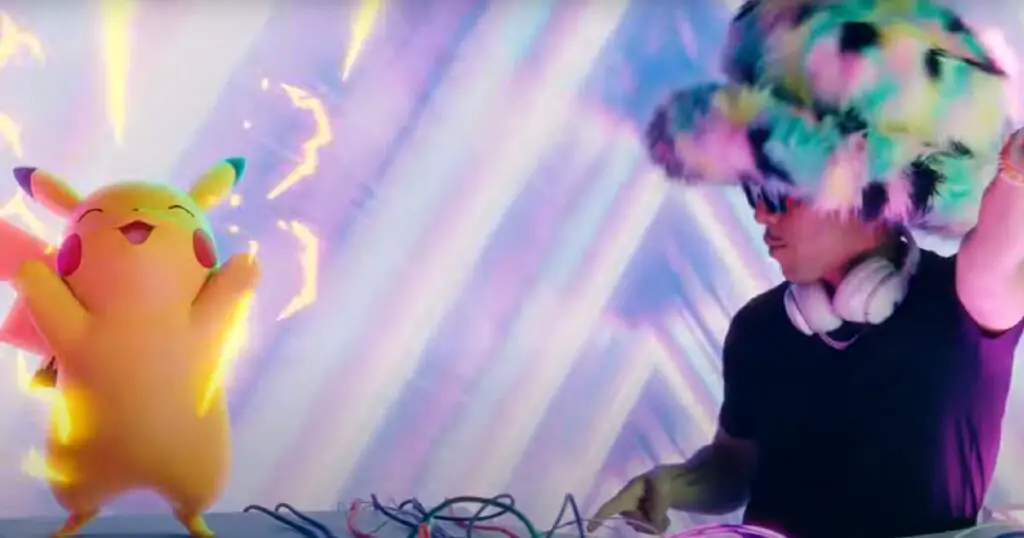 In Pikachus neuestem Musikvideo ist zu sehen, wie er von einem Mann in einem Techno-Raumschiff mit großem Hut entführt wird.