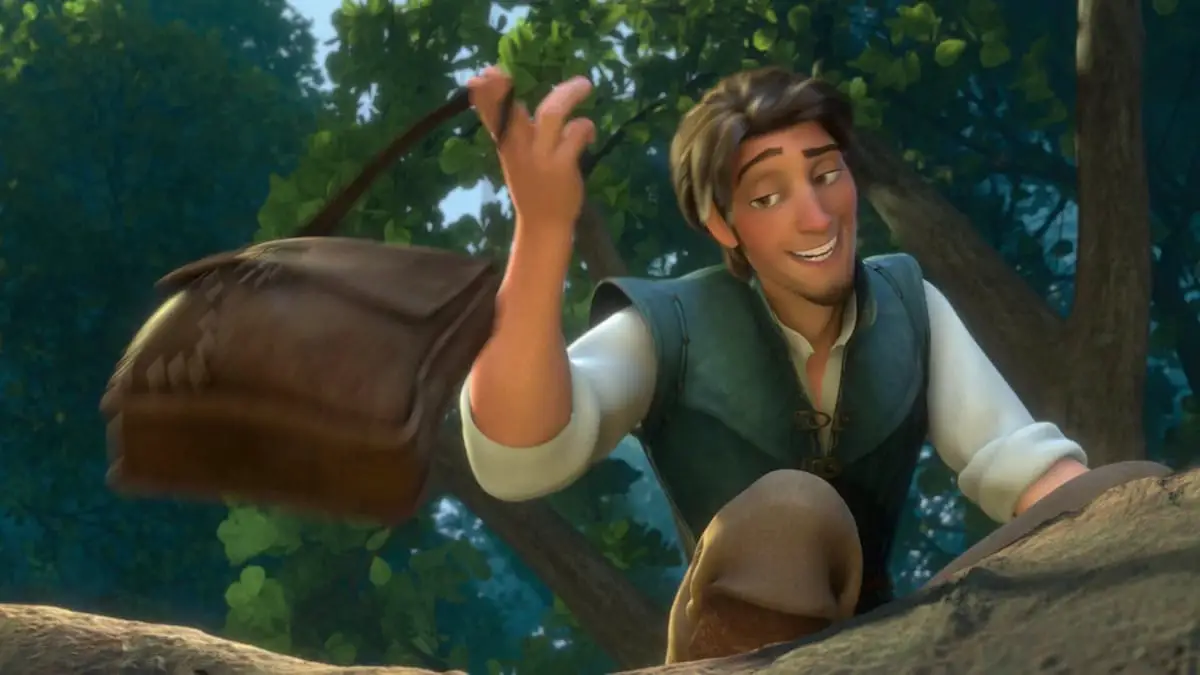 Flynn Rider di Tangled con in mano uno zaino e sorridente