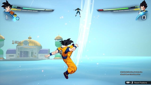 Goku effectue un retour précipité à grande vitesse dans Dragon Ball Sparking Zero.